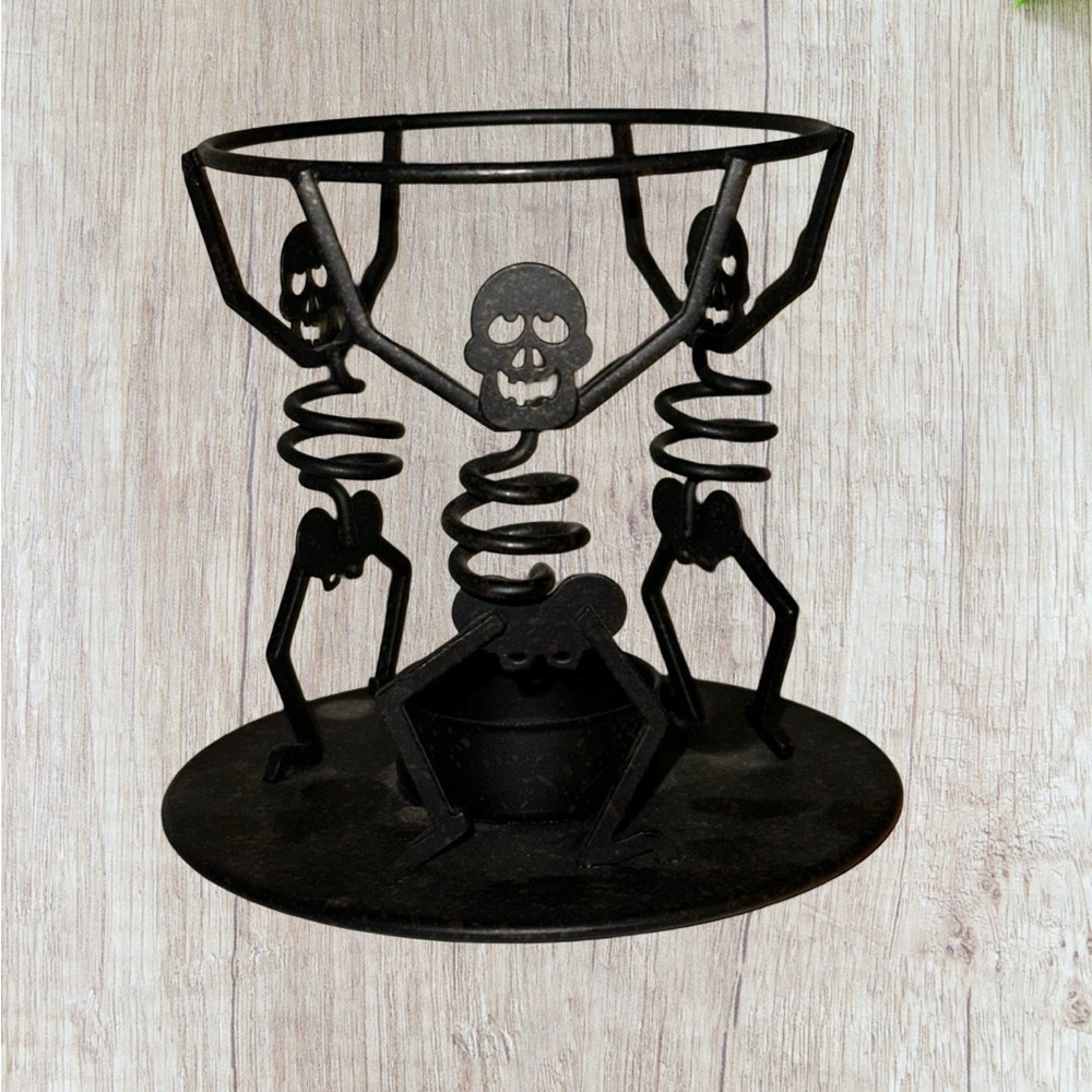 PartyLite Mr. Bones HALLOWEEN Aroma Melts Wax Warmer Retired P8603 Black Metal. - Picture 16 of 16